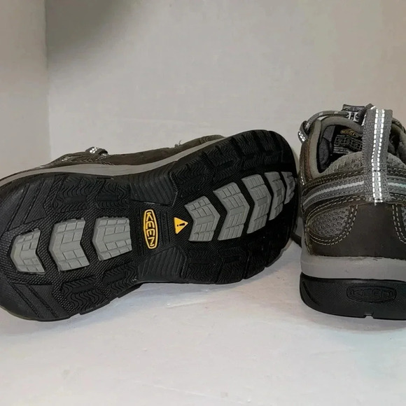 KEEN Women’s Utility Steel Toe ESD Work Shoe - Picture 6 of 7